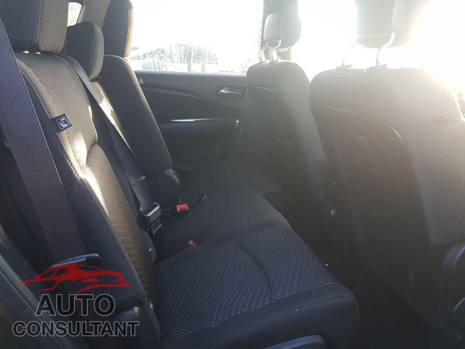 DODGE JOURNEY 2017 - 3C4PDCBB6HT586530