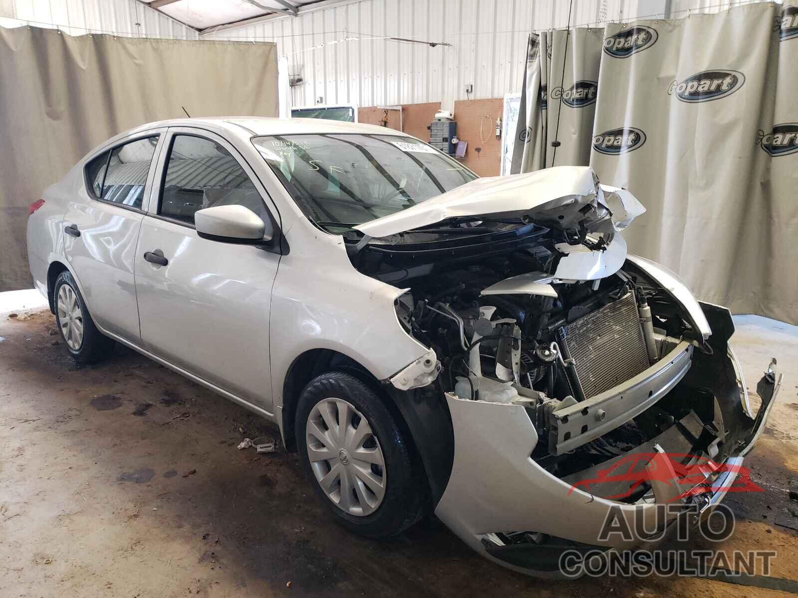 NISSAN VERSA 2019 - 3N1CN7AP7KL800953