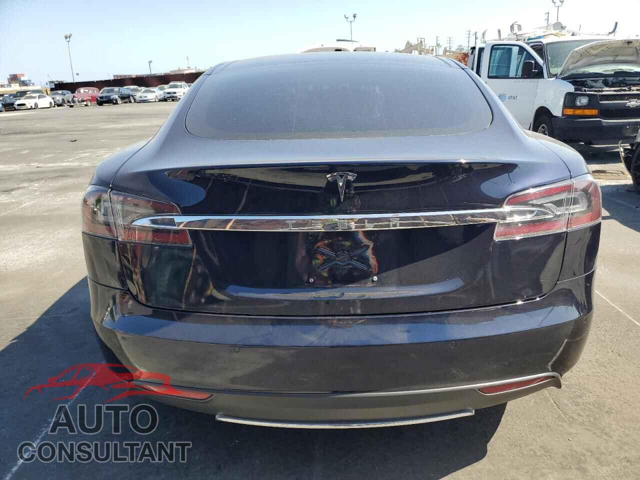 TESLA MODEL S 2015 - 5YJSA1S17FF081414