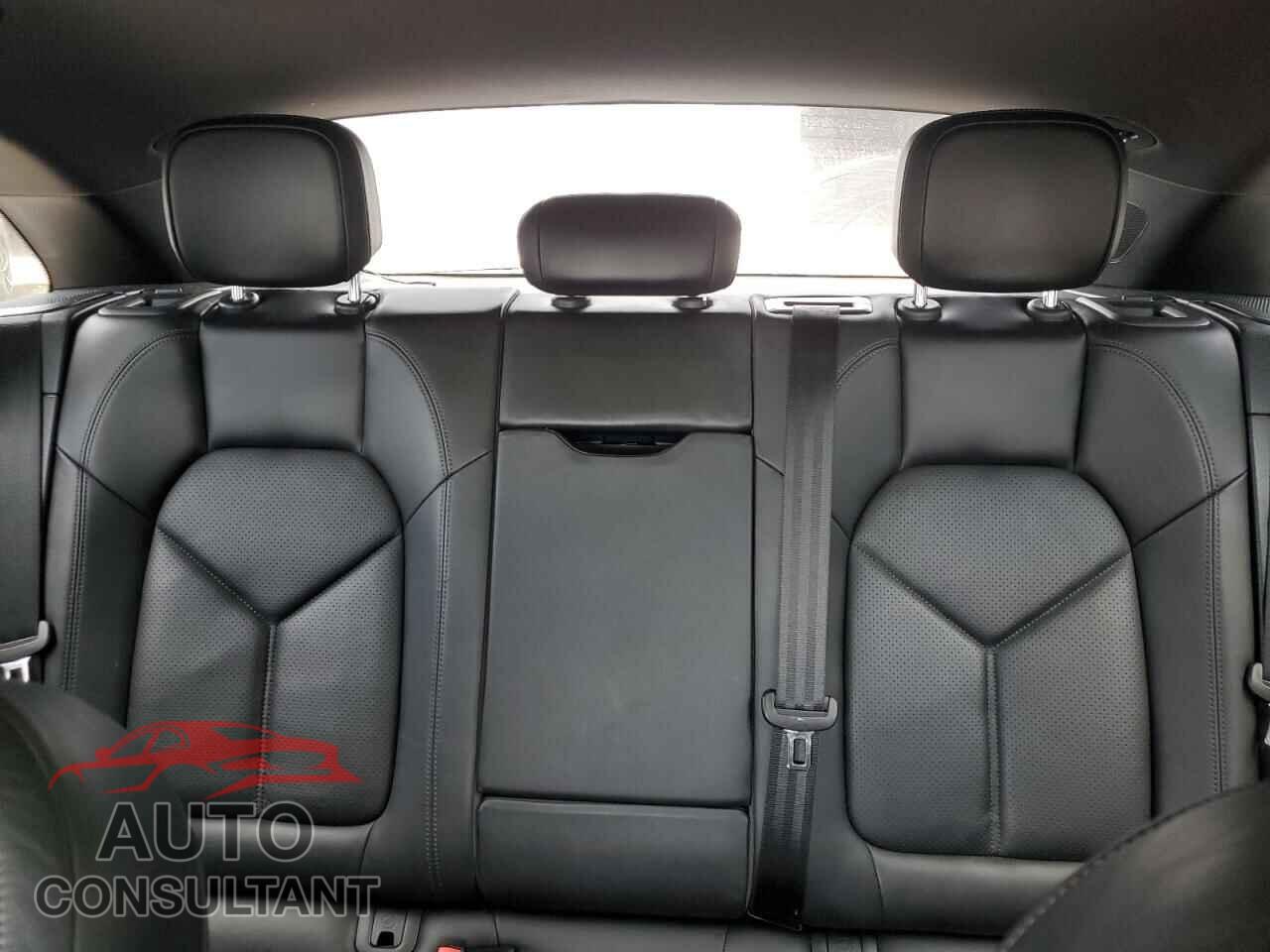 PORSCHE MACAN 2015 - WP1AB2A59FLB66334