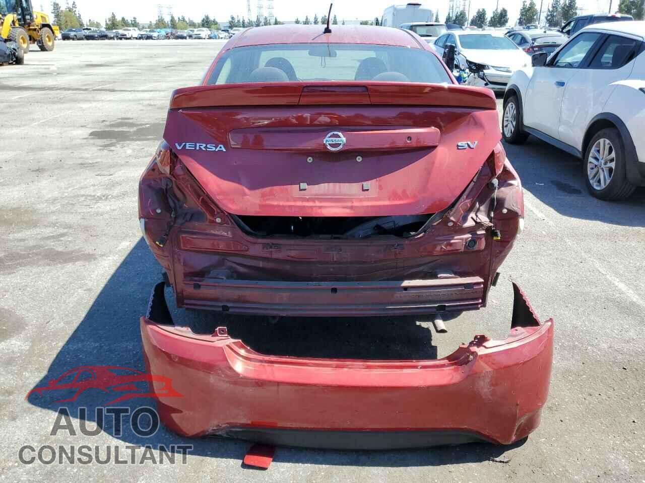 NISSAN VERSA 2018 - 3N1CN7AP6JL856400