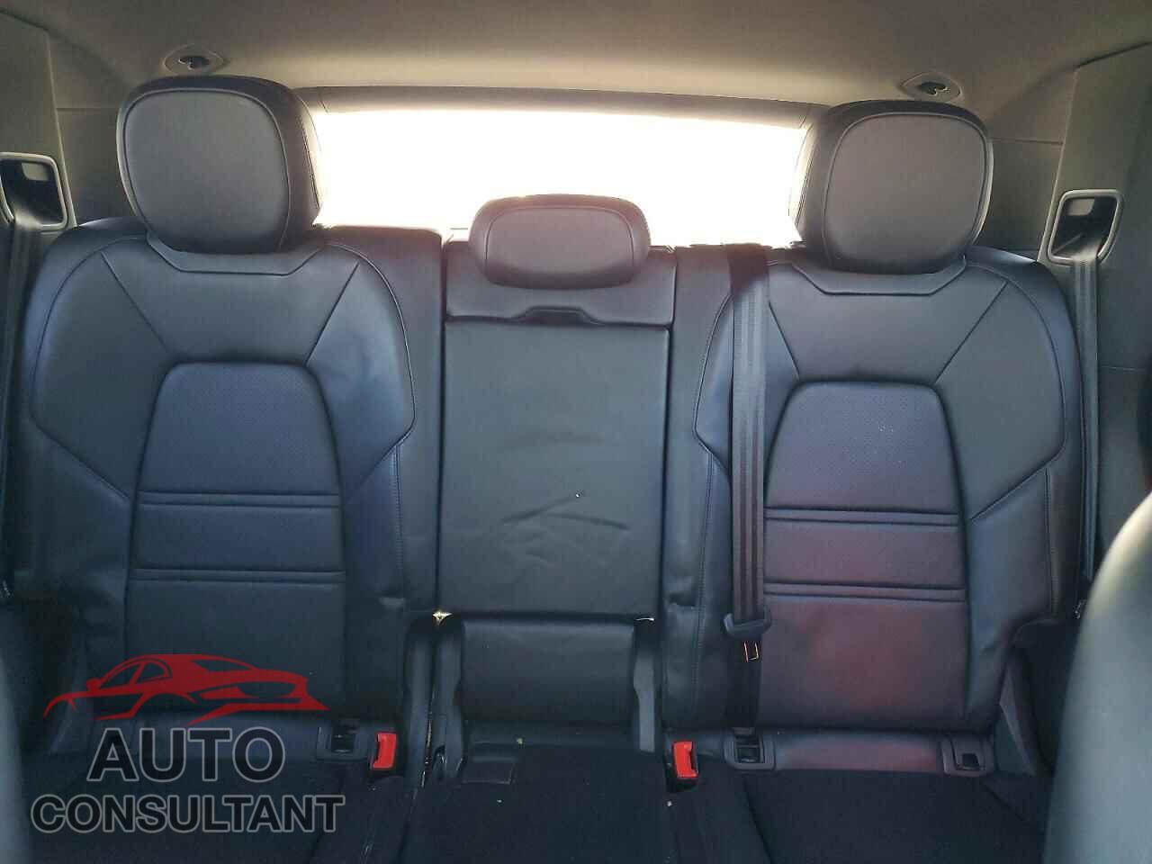 PORSCHE CAYENNE 2023 - WP1AA2AY6PDA01575