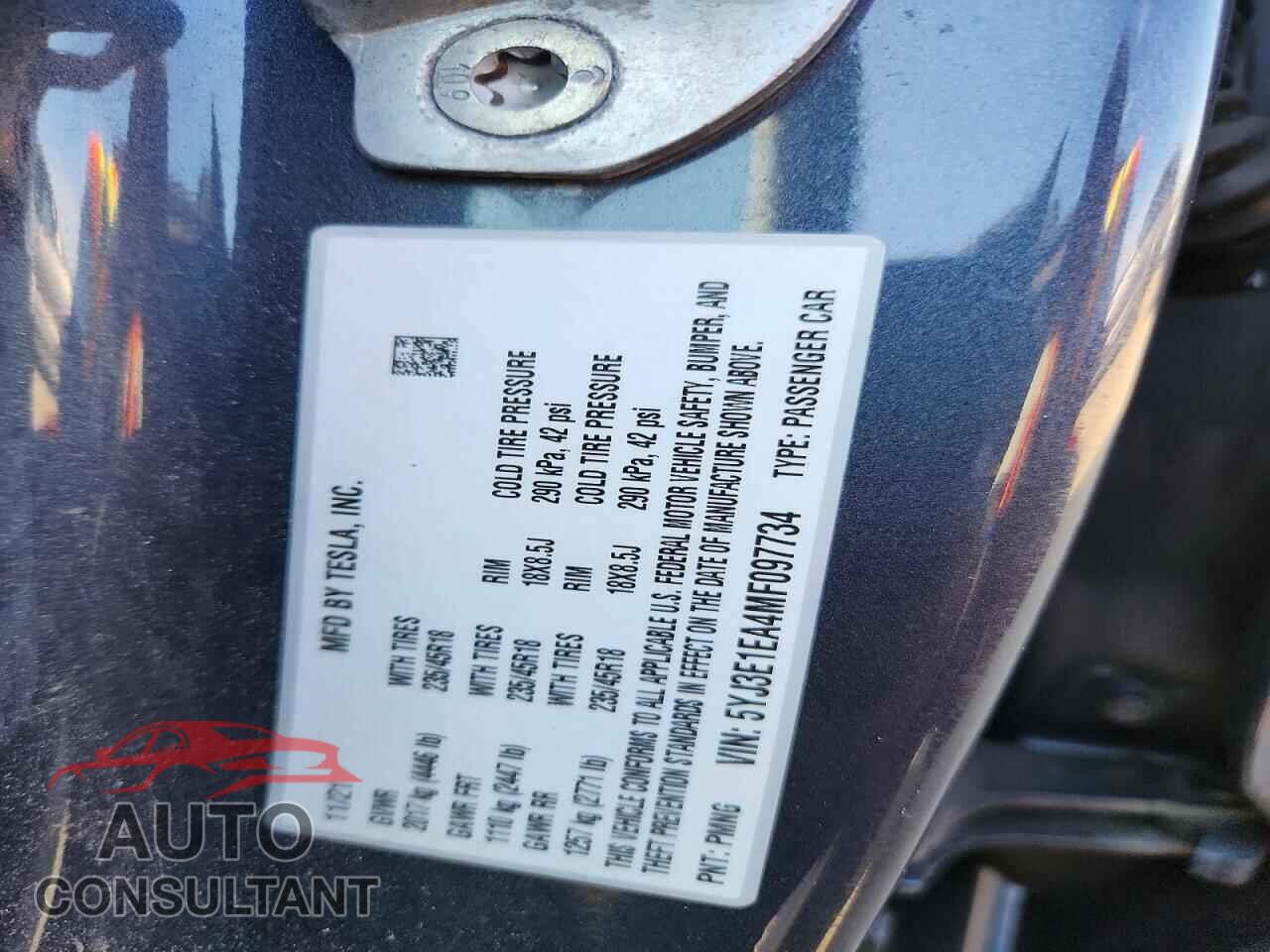 TESLA MODEL 3 2021 - 5YJ3E1EA4MF097734
