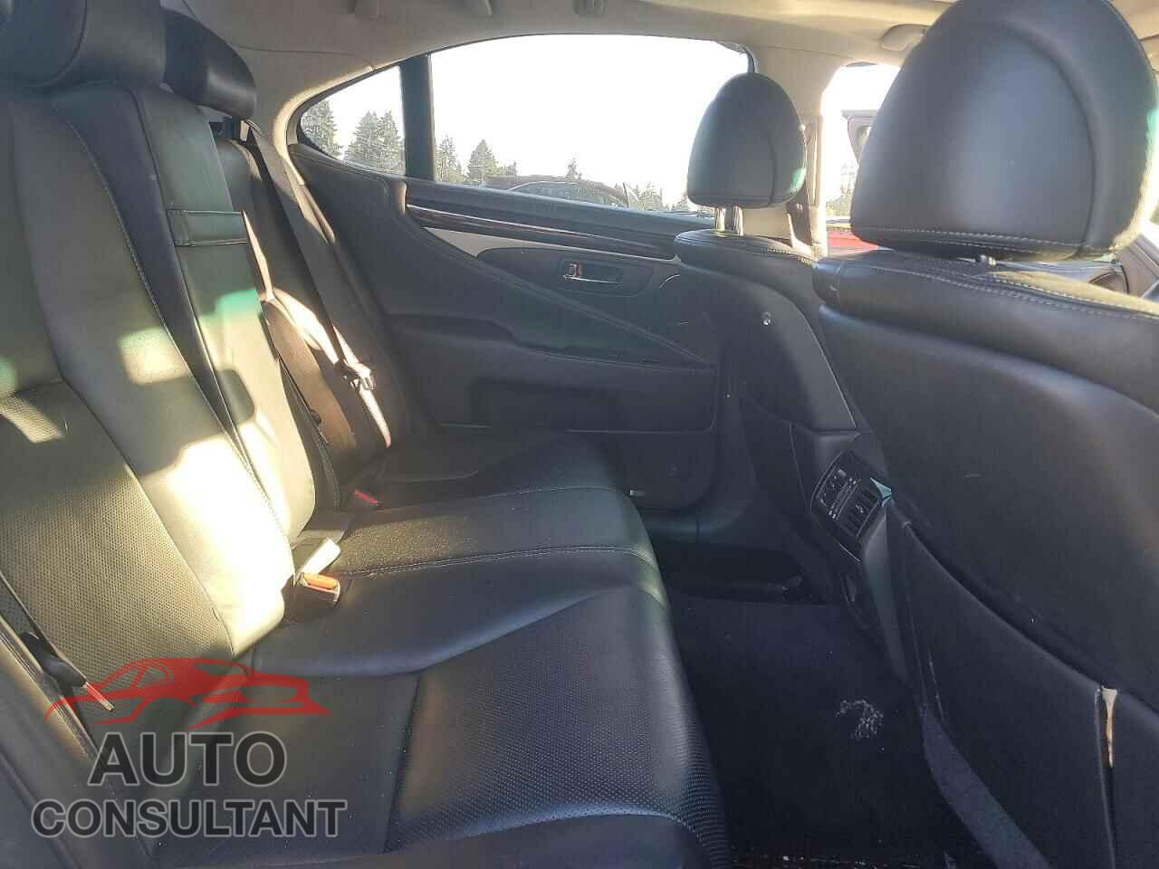 LEXUS LS460 2016 - JTHCL5EF2G5026741