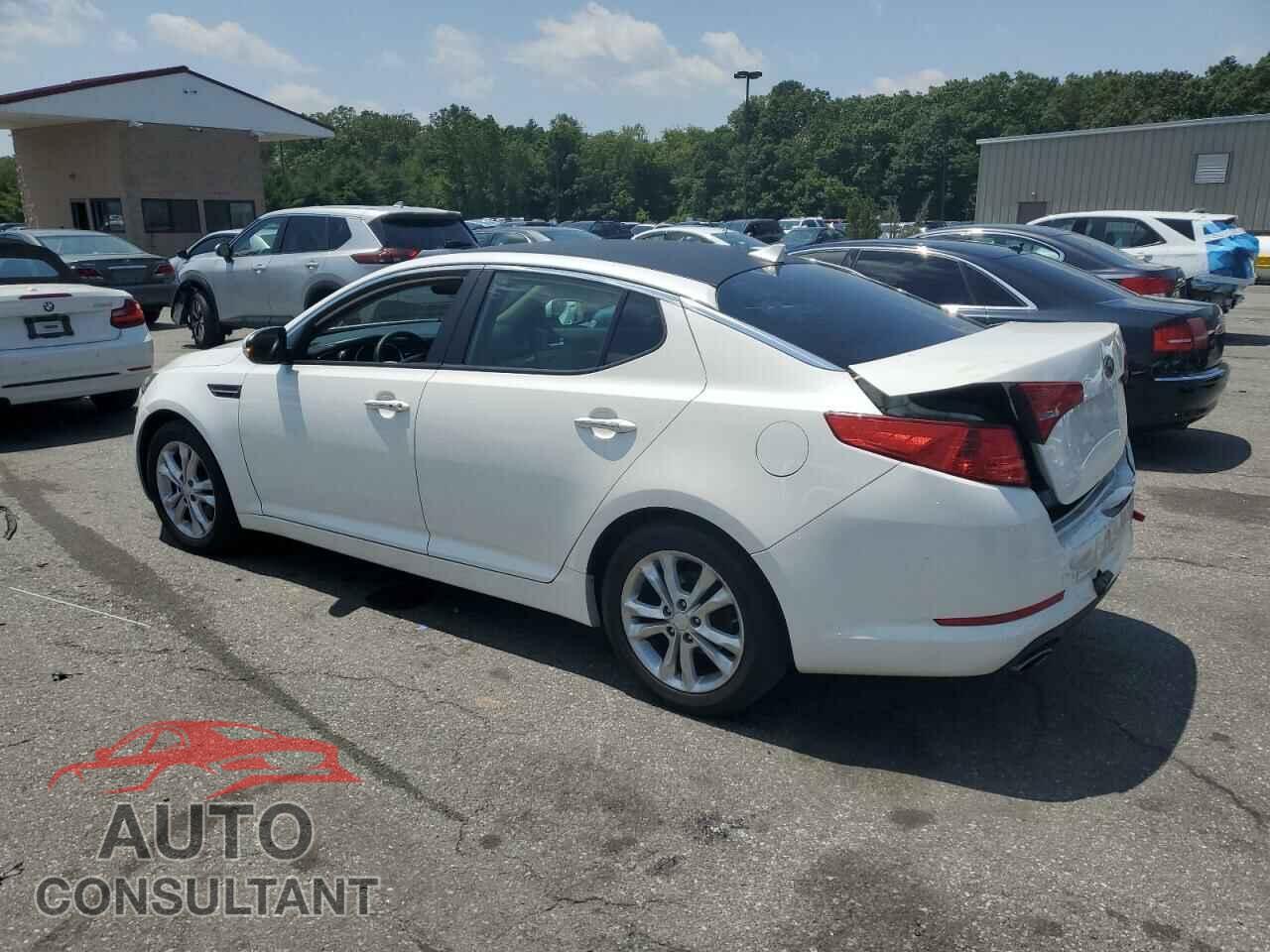KIA OPTIMA 2011 - KNAGN4A77B5071220