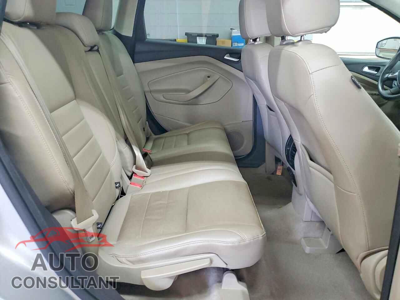 FORD ESCAPE 2015 - 1FMCU9GX0FUC85367