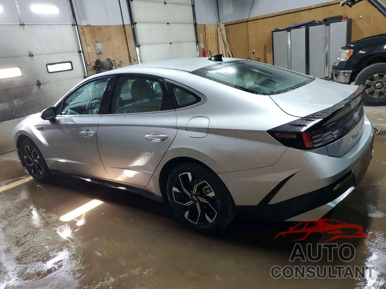 HYUNDAI SONATA 2024 - KMHL64JA7RA401946