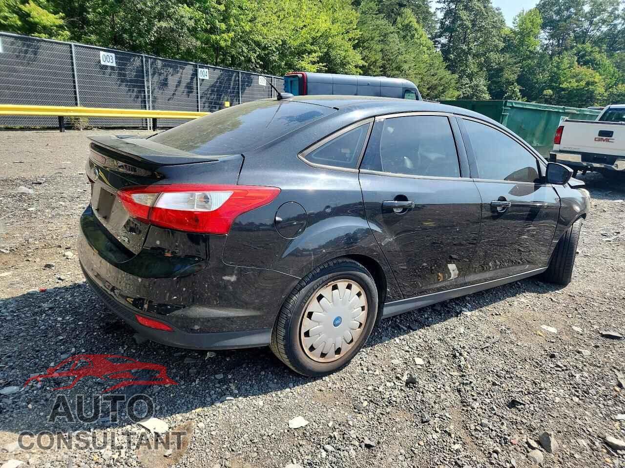 FORD FOCUS 2012 - 1FAHP3F2XCL138503