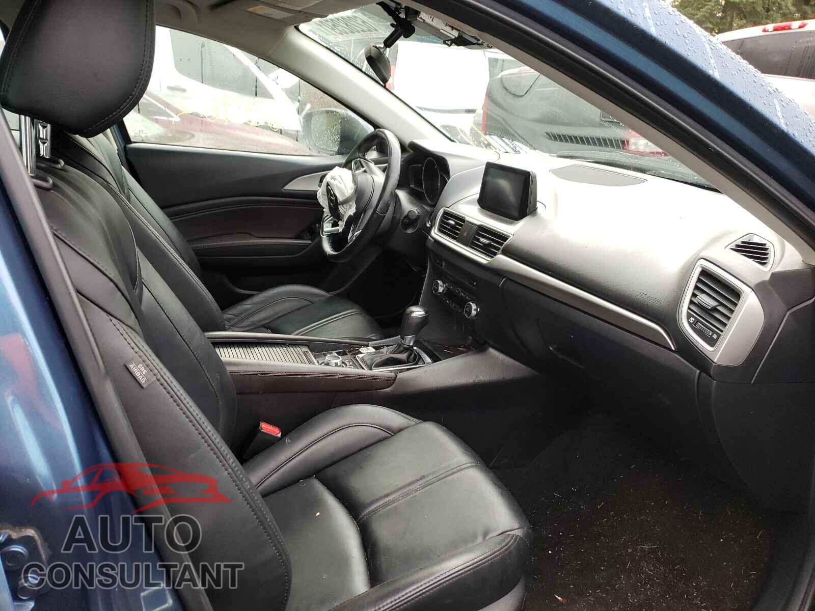 MAZDA 3 2017 - 3MZBN1L79HM154012