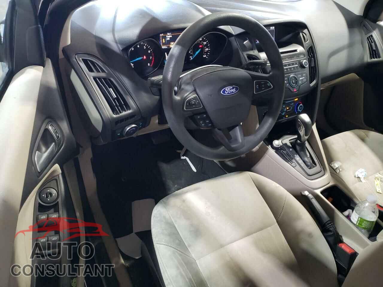 FORD FOCUS 2015 - 1FADP3F21FL231221