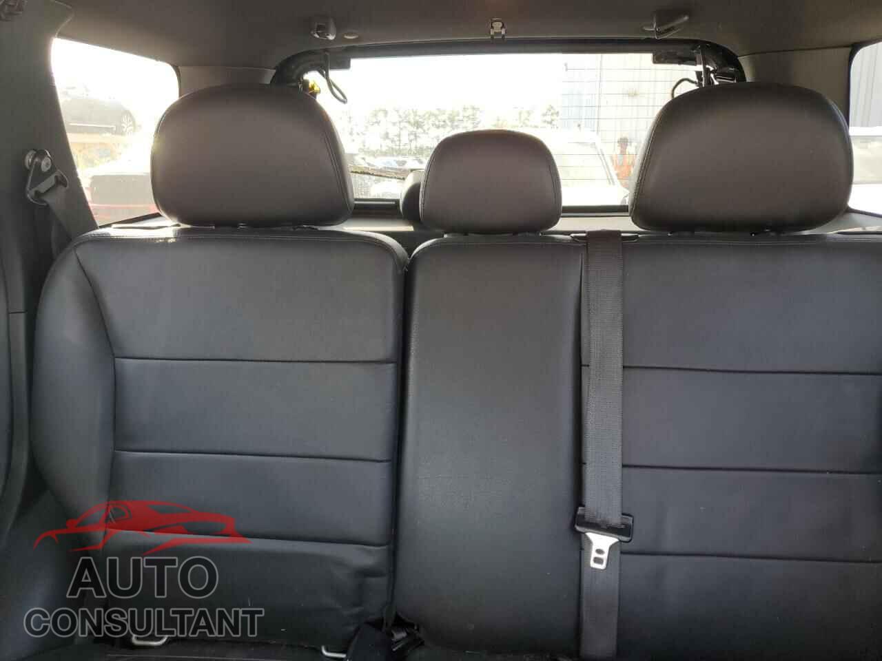 FORD ESCAPE 2010 - 1FMCU9DG3AKD36675