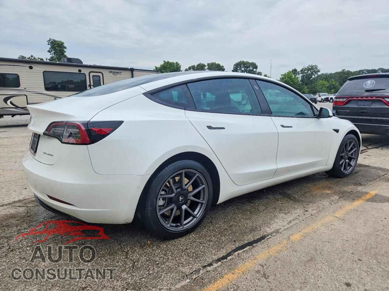 TESLA MODEL 3 2021 - 5YJ3E1EB2MF055930