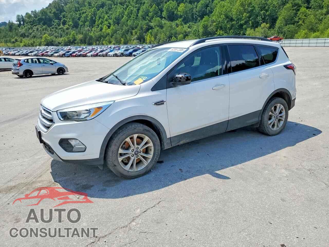 FORD ESCAPE 2018 - 1FMCU9GD5JUD17406