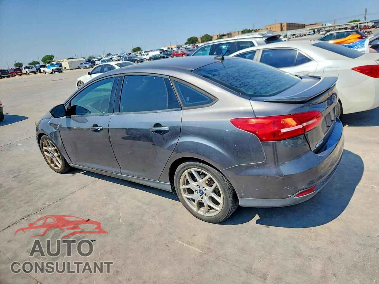 FORD FOCUS 2015 - 1FADP3F27FL210342
