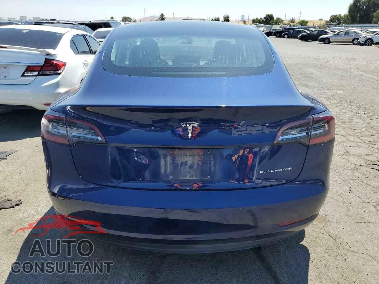 TESLA MODEL 3 2018 - 5YJ3E1EB2JF093718