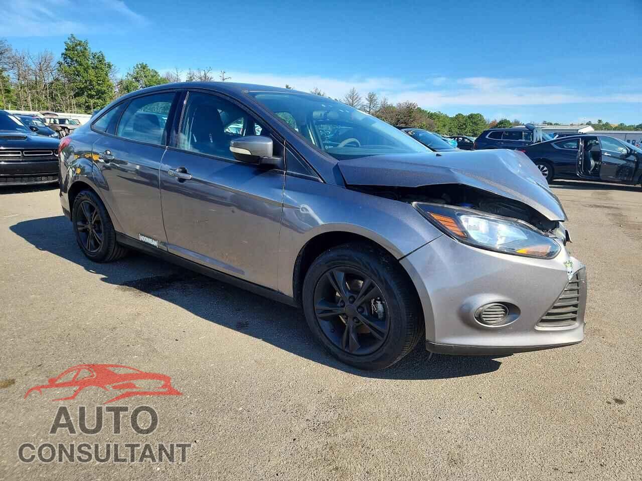 FORD FOCUS SE 2013 - 1FADP3F27DL294045