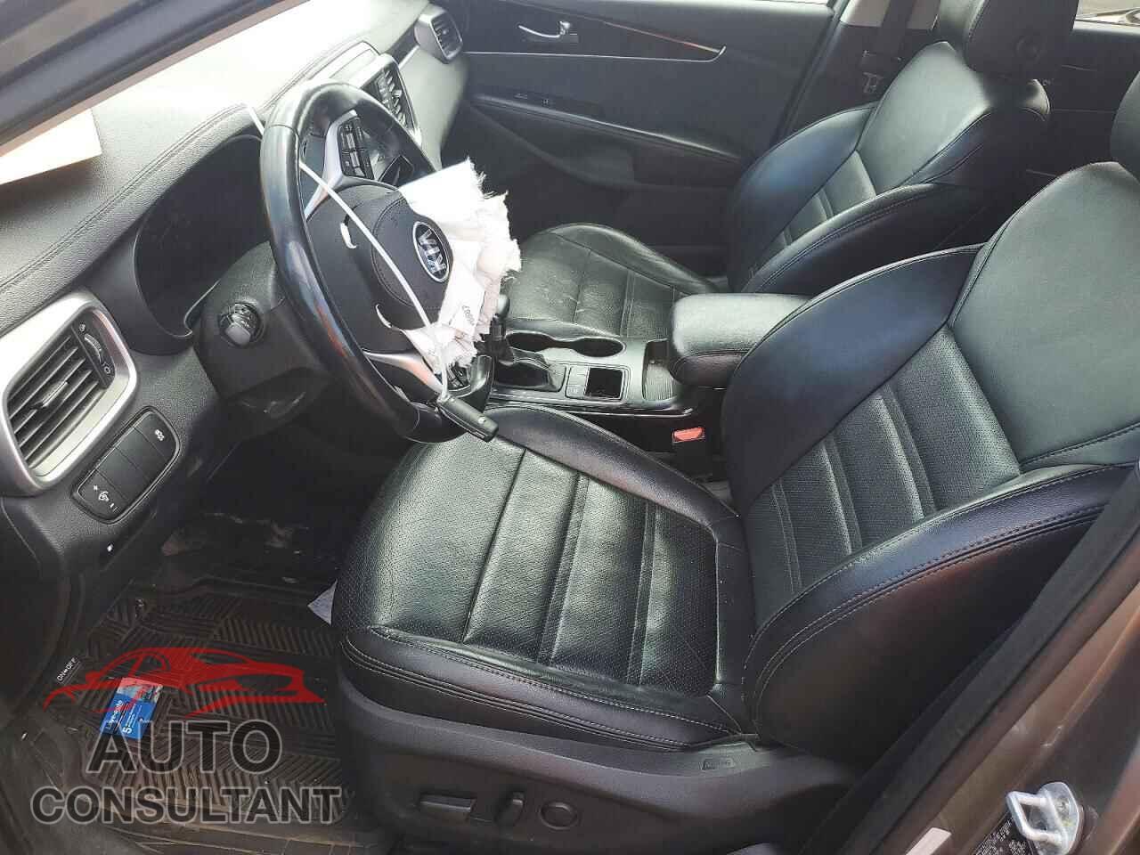 KIA SORENTO 2019 - 5XYPHDA38KG549563