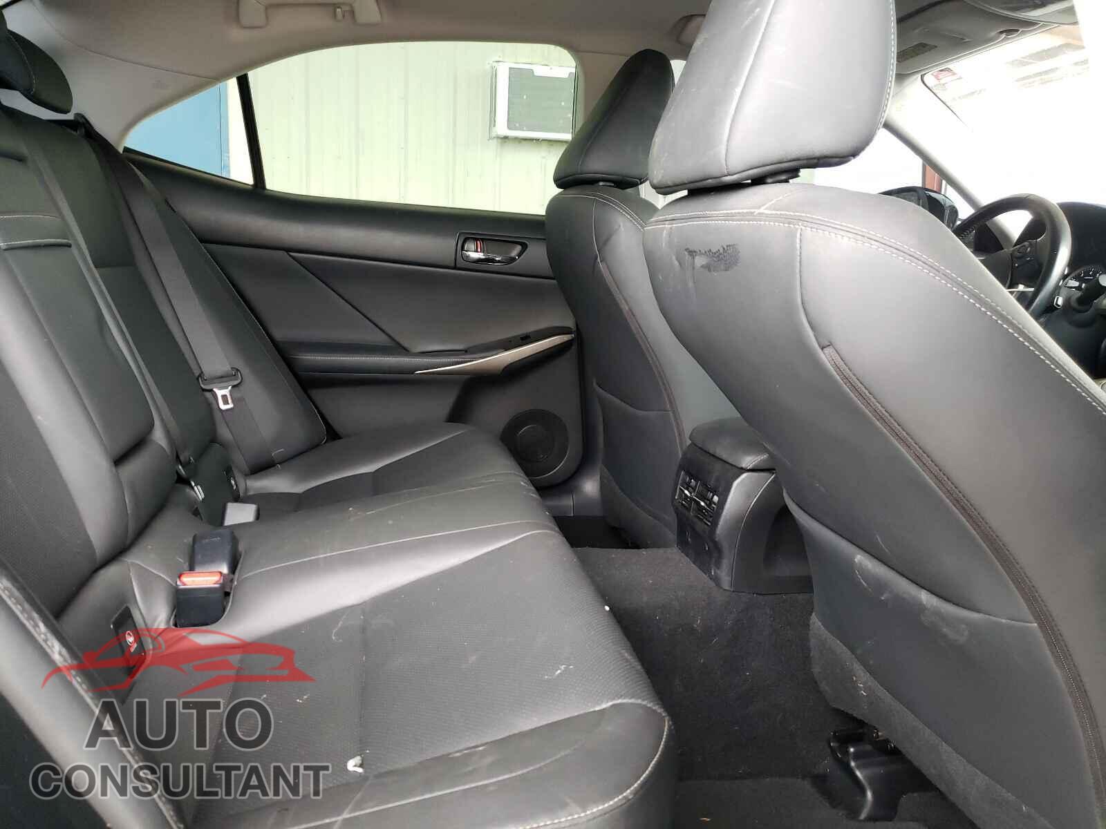 LEXUS IS 2016 - JTHBA1D20G5007775