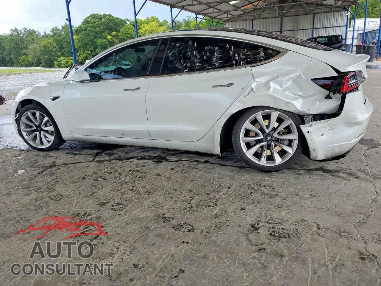 TESLA MODEL 3 2018 - 5YJ3E1EA5JF025145