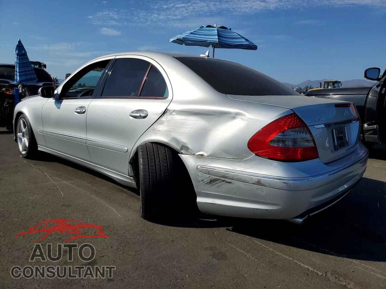 MERCEDES-BENZ E-CLASS 2009 - WDBUF56X79B412689