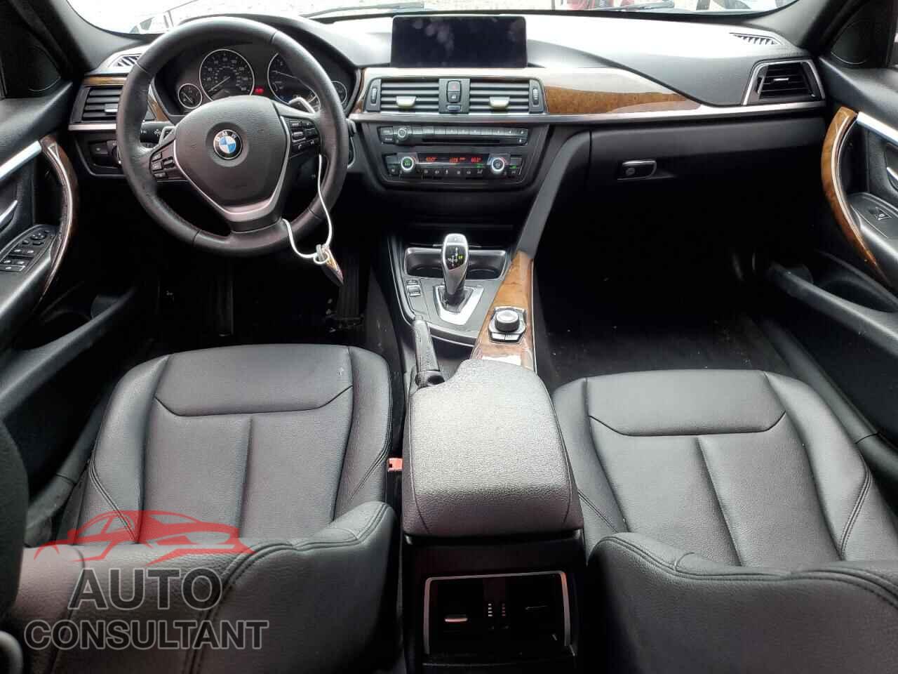 BMW 3 SERIES 2016 - WBA8E3G53GNU03102