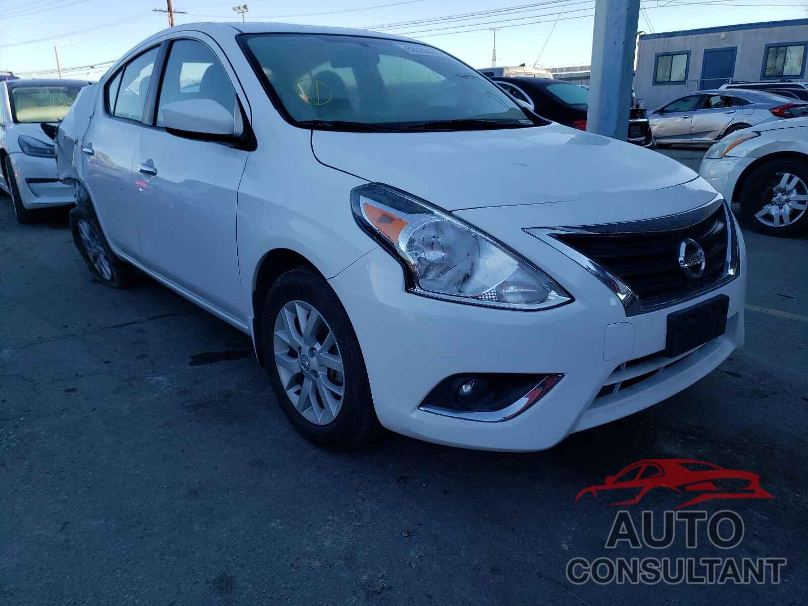NISSAN VERSA 2019 - 3N1CN7AP2KL824643