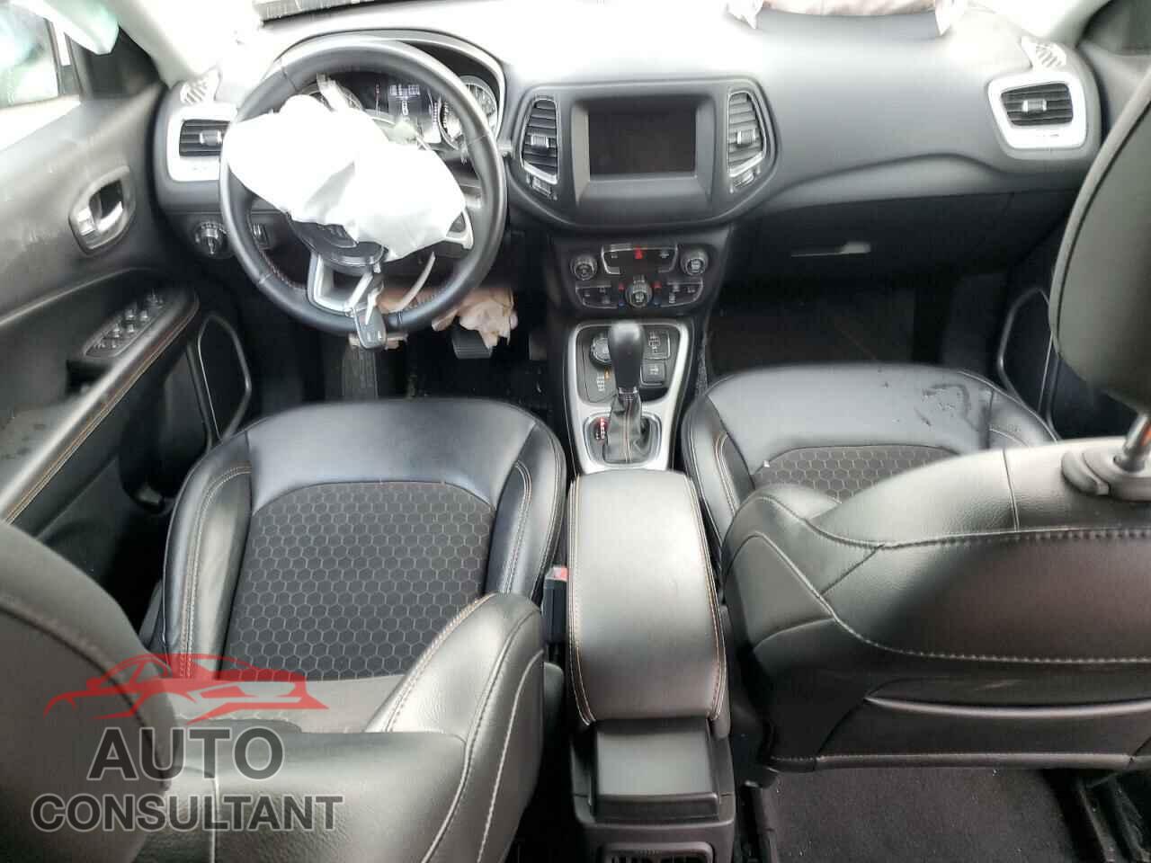 JEEP COMPASS 2020 - 3C4NJDBB2LT112251