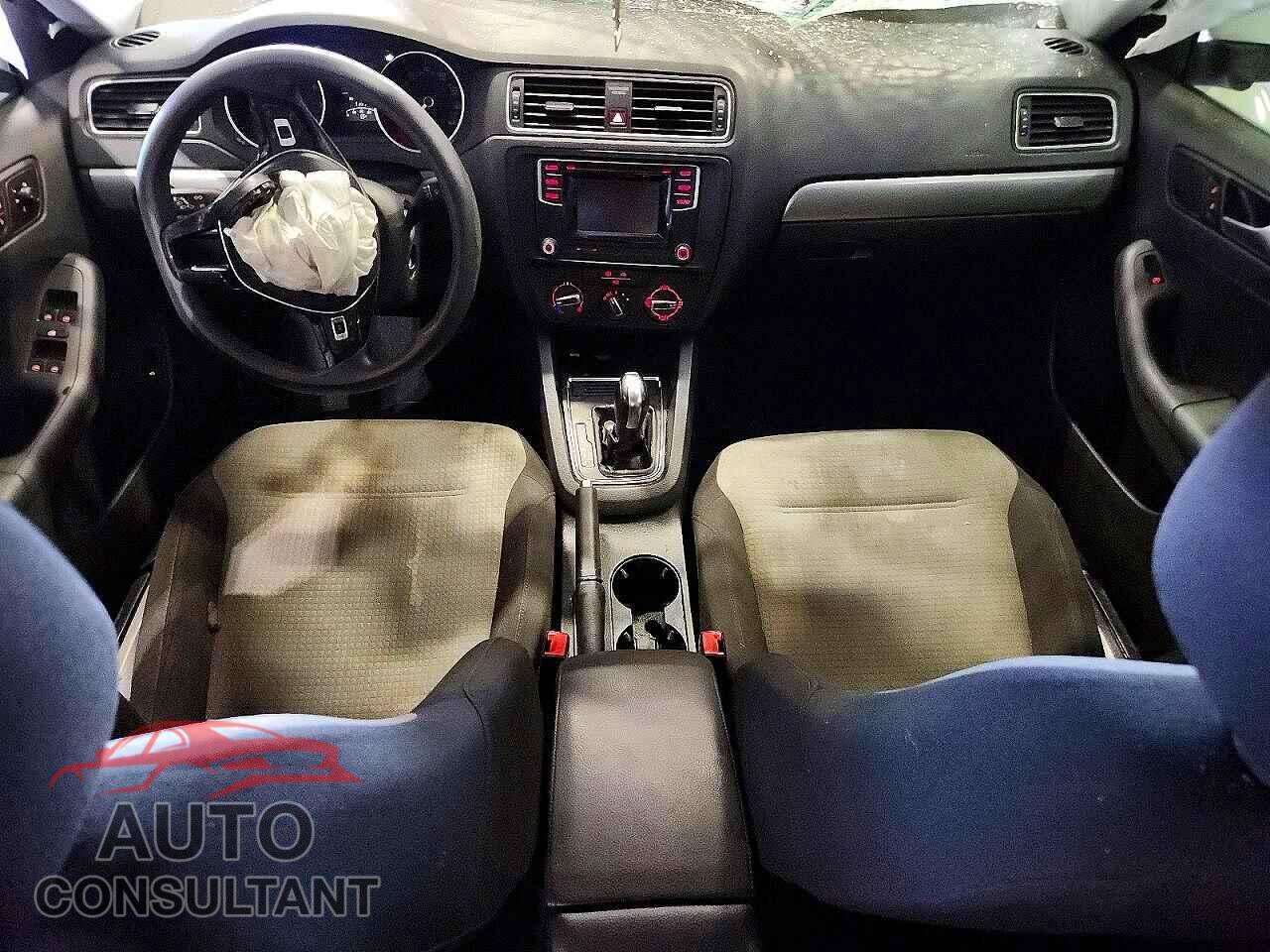 VOLKSWAGEN JETTA 2017 - 3VW2B7AJ7HM364022