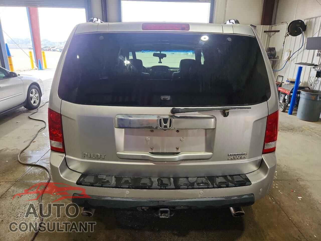 HONDA PILOT 2010 - 5FNYF4H96AB035883