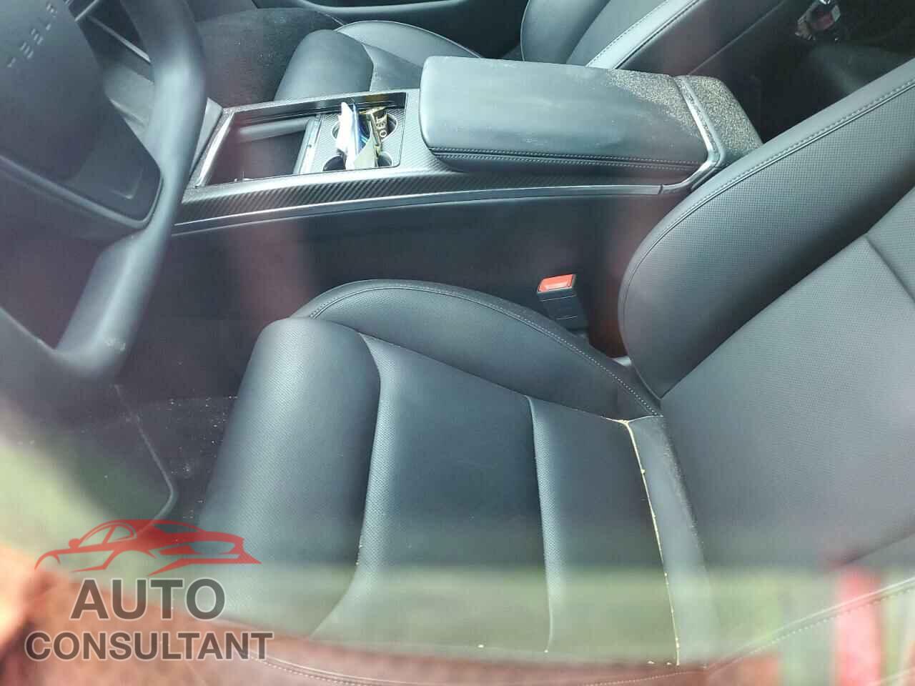 TESLA MODEL S 2021 - 5YJSA1E60MF452515