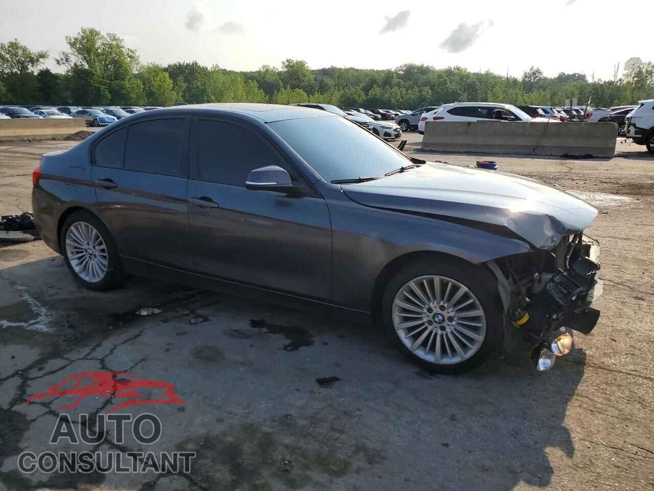 BMW 3 SERIES 2013 - WBA3C1G53DNR45185