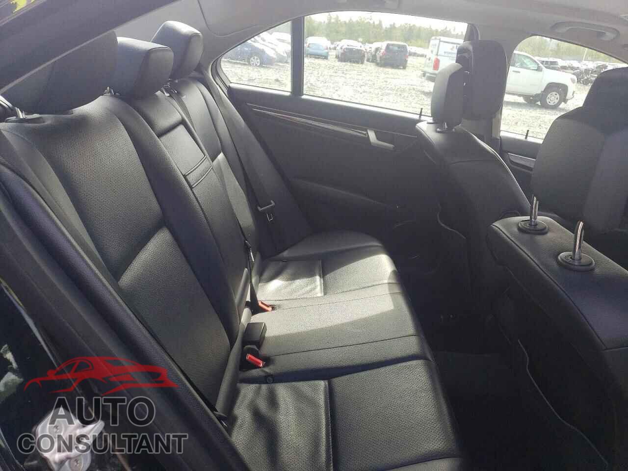 MERCEDES-BENZ C-CLASS 2012 - WDDGF8FB5CA708253
