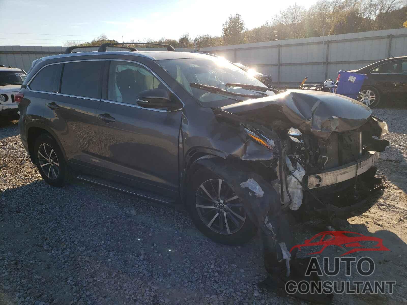 TOYOTA HIGHLANDER 2018 - 5TDKZRFH2JS539802