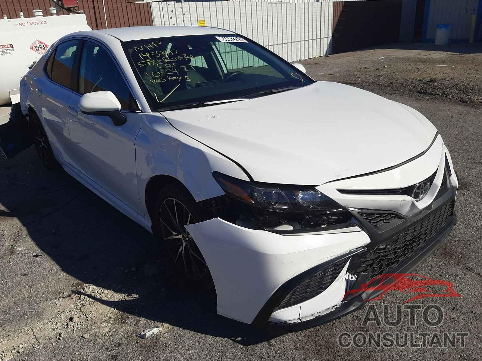 TOYOTA CAMRY 2021 - 4T1G11AK6MU420440