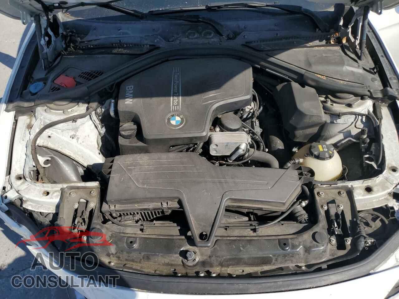 BMW 3 SERIES 2016 - WBA8E9G50GNU30292