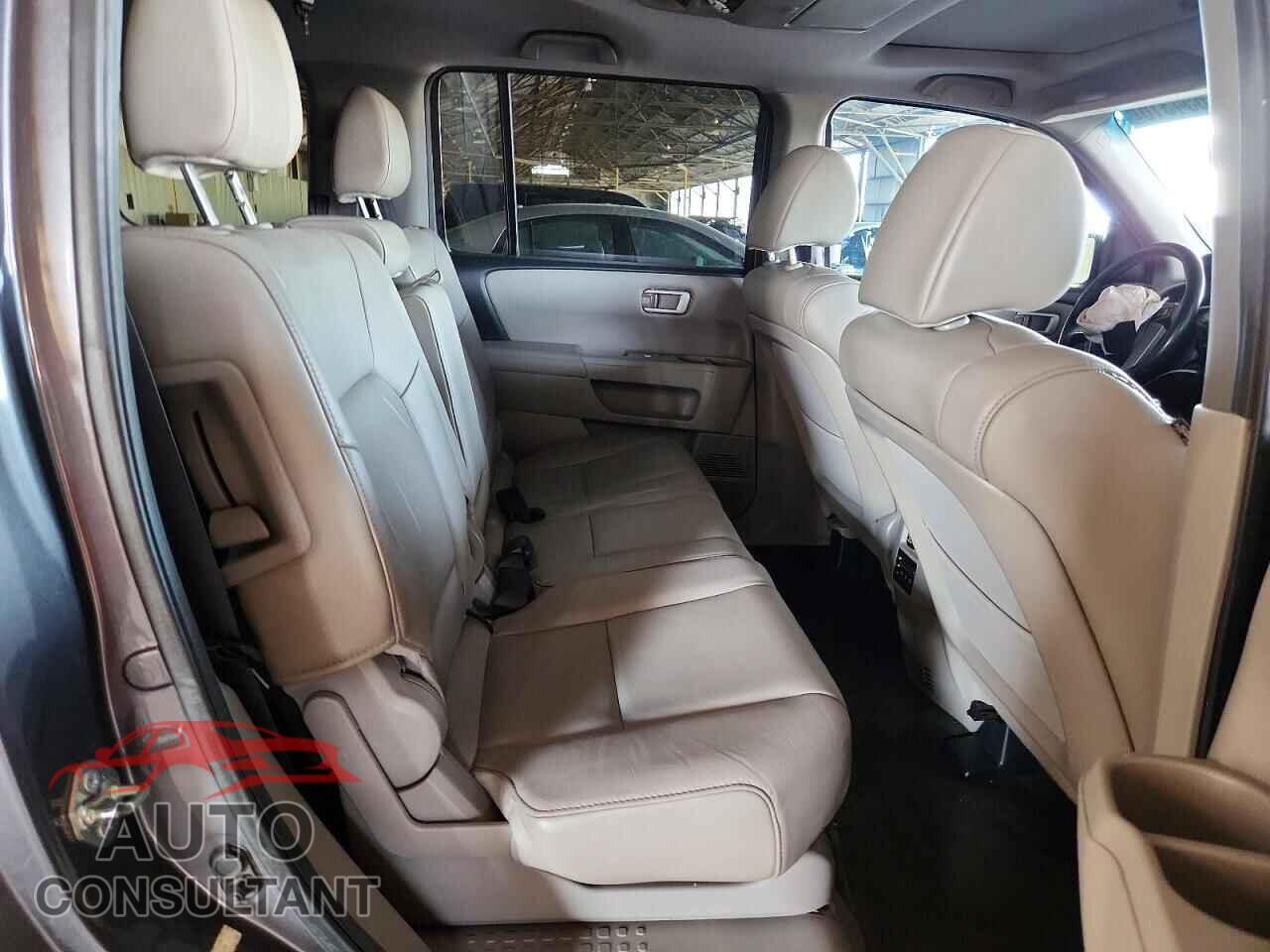 HONDA PILOT 2014 - 5FNYF4H6XEB042430