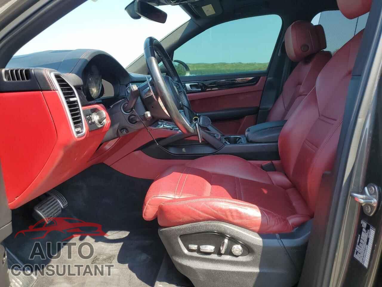 PORSCHE CAYENNE 2019 - WP1AB2AY8KDA64084