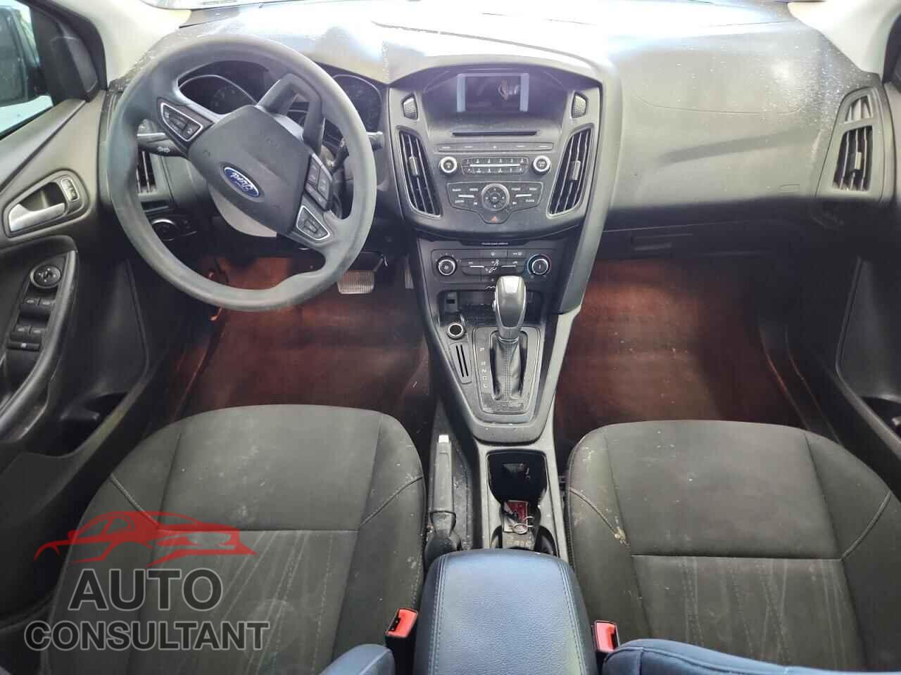 FORD FOCUS 2015 - 1FADP3F20FL324716
