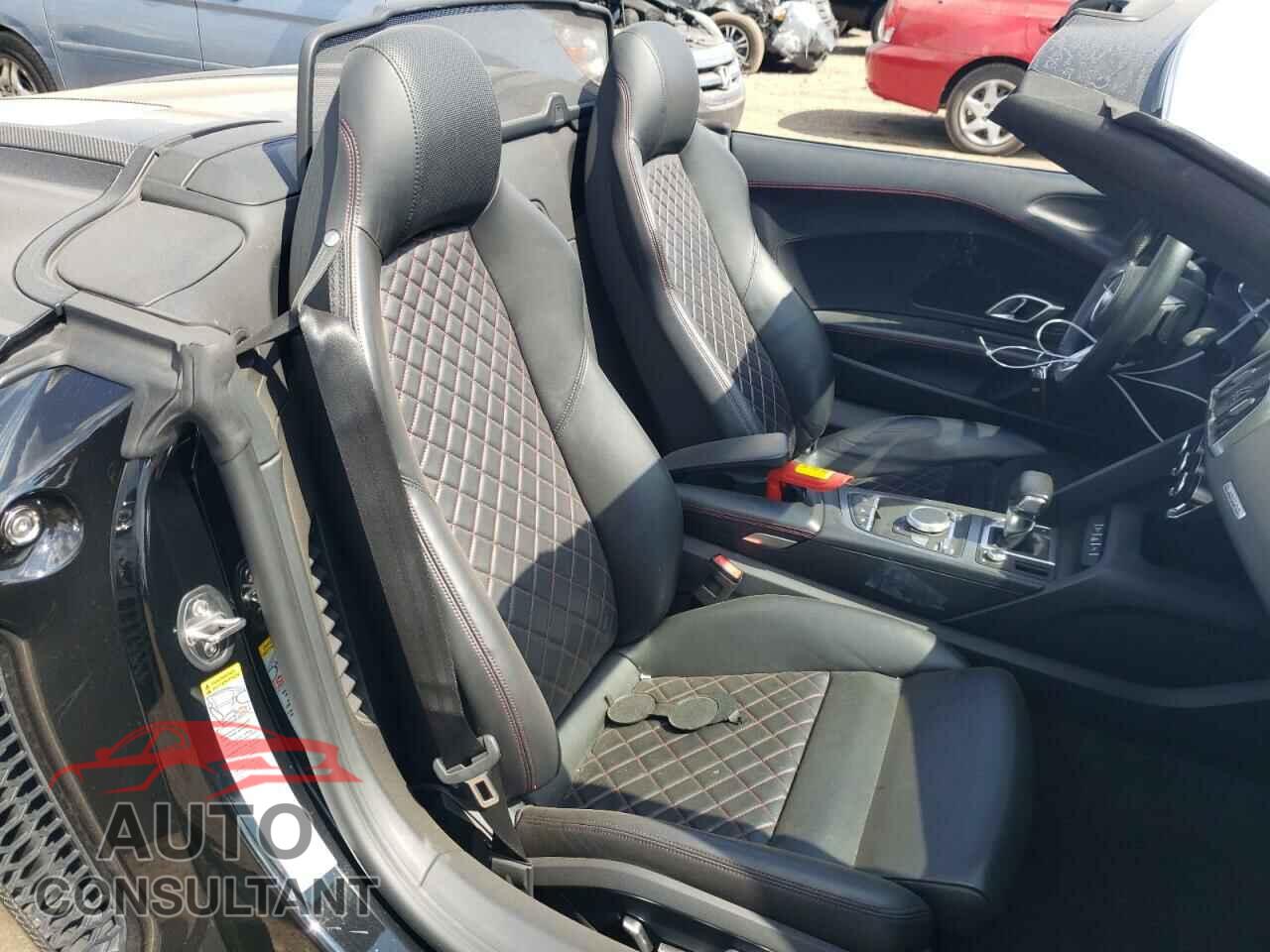 AUDI R8 2017 - WUAVACFX2H7904625