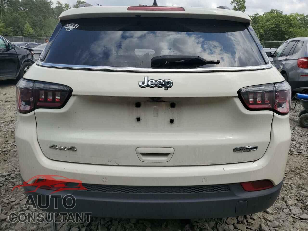 JEEP COMPASS 2018 - 3C4NJDBB8JT392559
