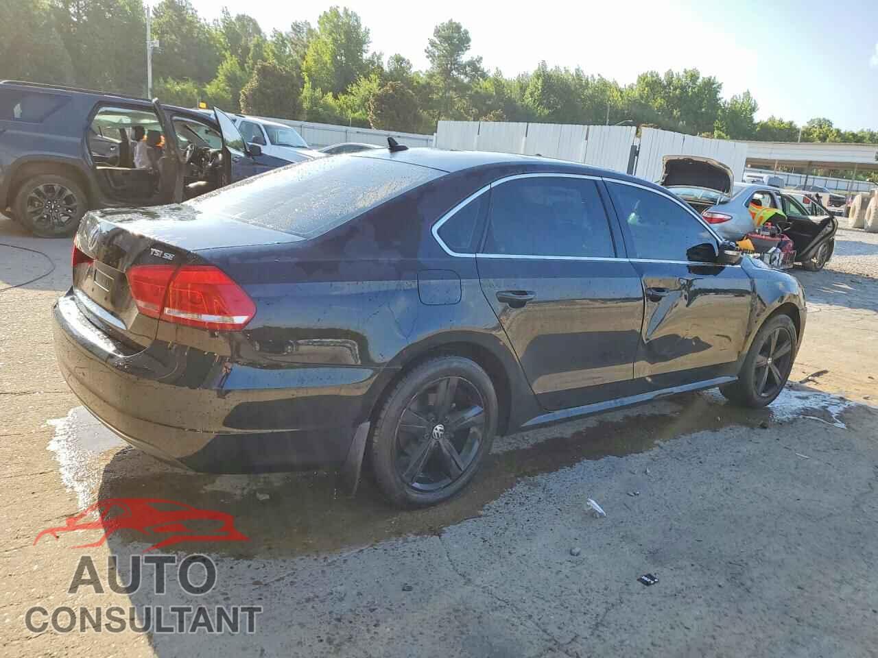 VOLKSWAGEN PASSAT 2015 - 1VWBS7A38FC014589