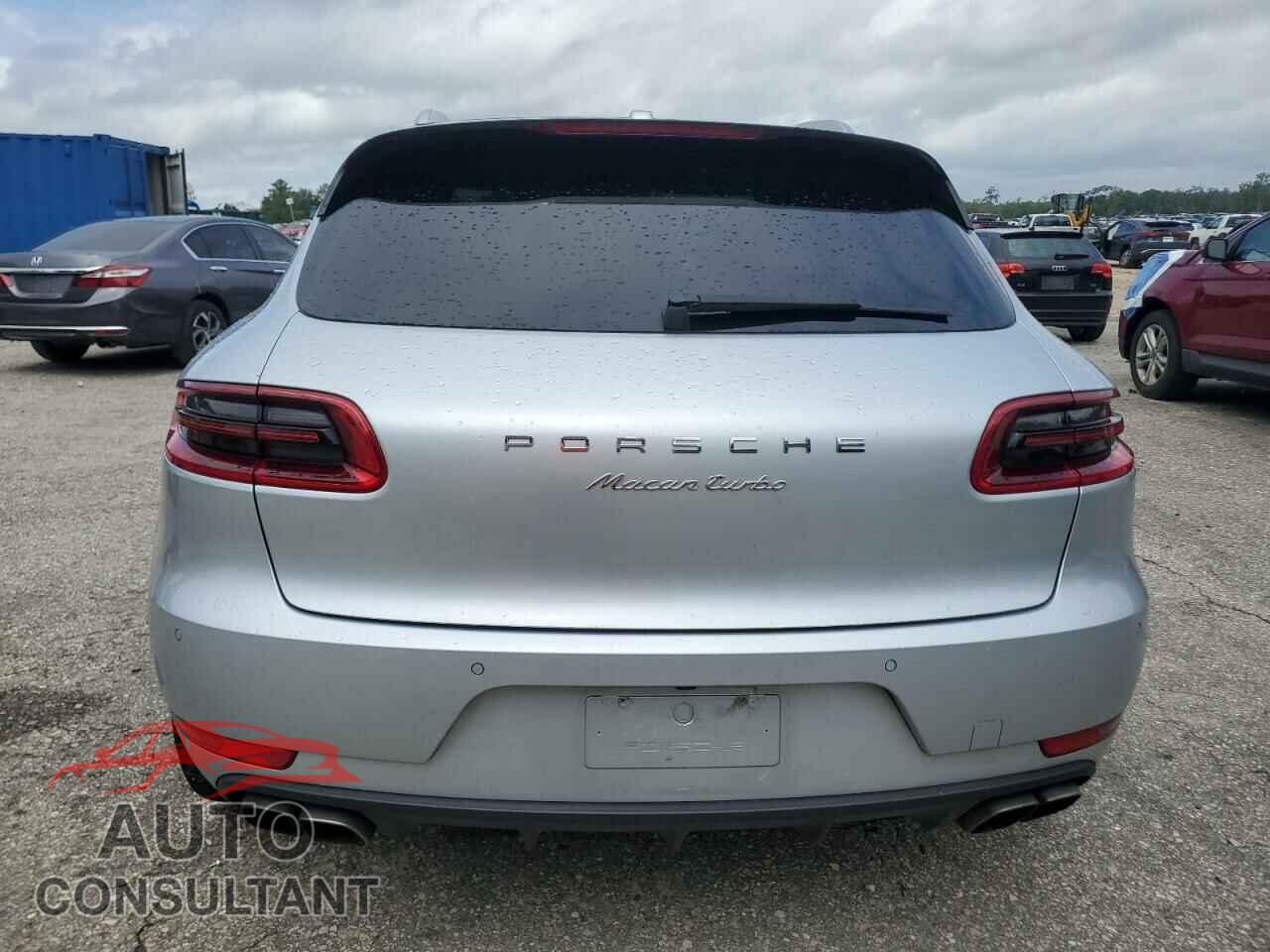 PORSCHE MACAN 2016 - WP1AF2A58GLB95202