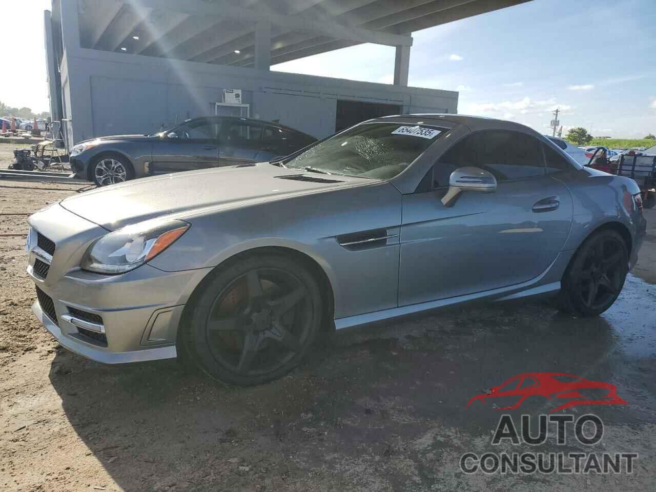 MERCEDES-BENZ SLK-CLASS 2012 - WDDPK4HA4CF037217