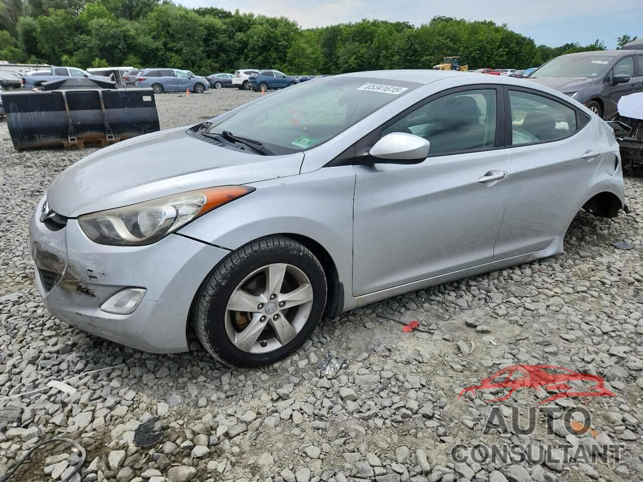 HYUNDAI ELANTRA 2013 - 5NPDH4AE6DH153681