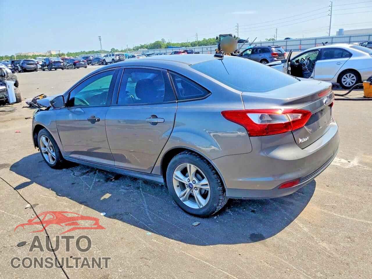 FORD FOCUS 2013 - 1FADP3F29DL371997