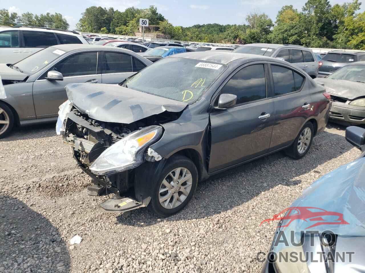 NISSAN VERSA 2018 - 3N1CN7AP8JL858472