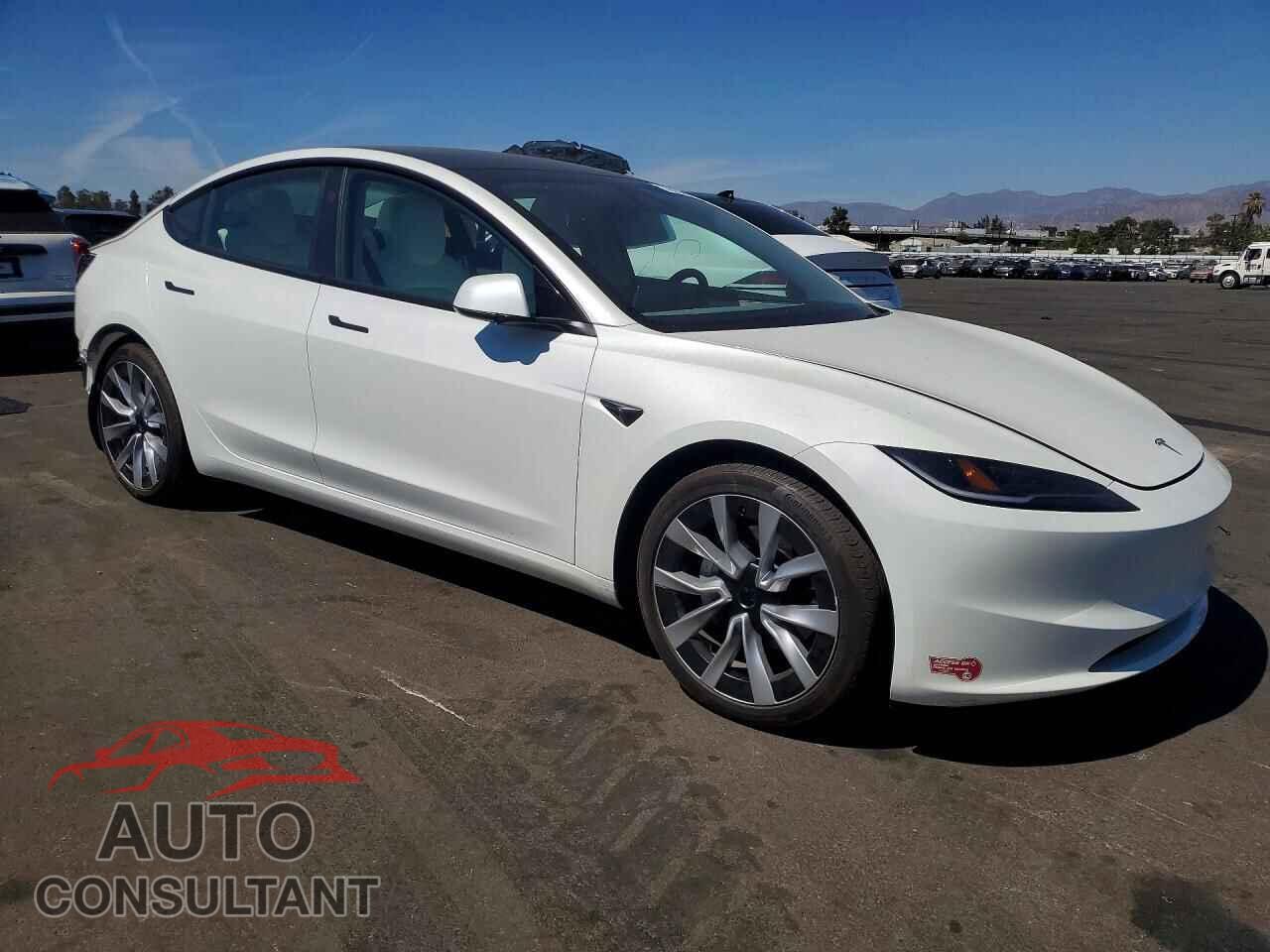 TESLA MODEL 3 2024 - 5YJ3E1EA4RF793761