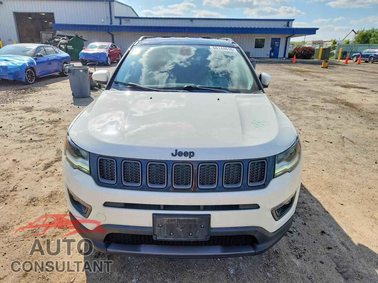 JEEP COMPASS 2019 - 3C4NJDCB3KT712077