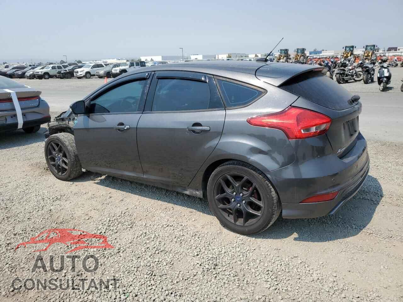 FORD FOCUS 2015 - 1FADP3K29FL294167
