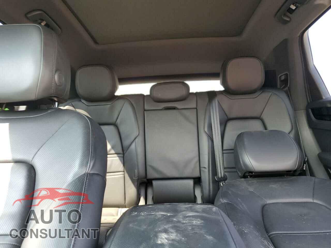 PORSCHE CAYENNE 2020 - WP1AA2AY1LDA05852